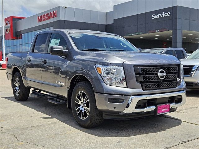 2024 Nissan Titan SV