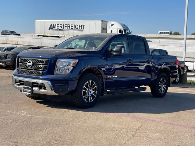 2024 Nissan Titan SV