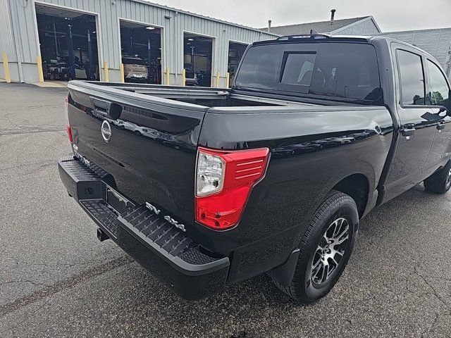 2024 Nissan Titan SV