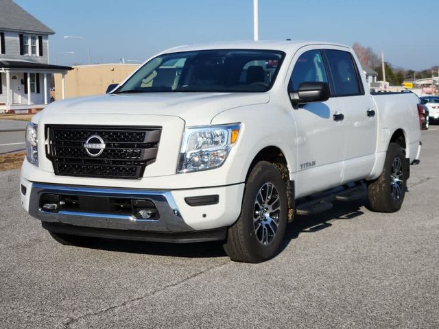 2024 Nissan Titan SV