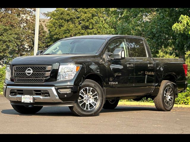 2024 Nissan Titan SV