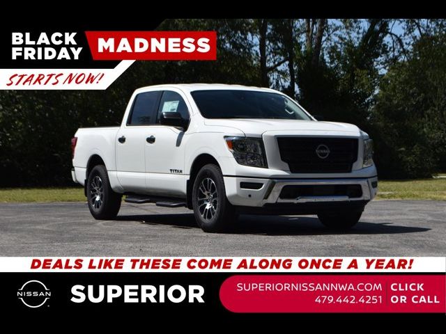 2024 Nissan Titan SV