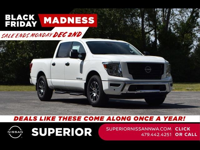 2024 Nissan Titan SV