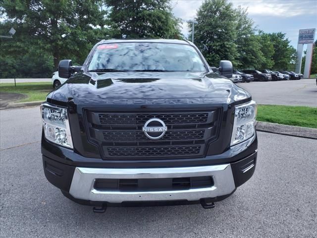 2024 Nissan Titan XD SV