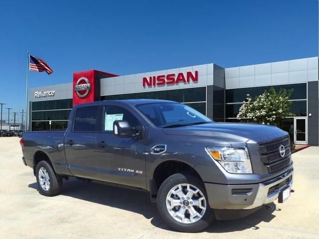 2024 Nissan Titan XD SV