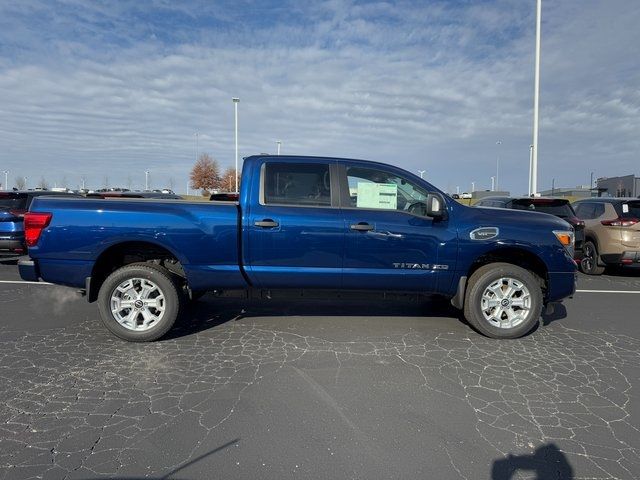 2024 Nissan Titan XD SV
