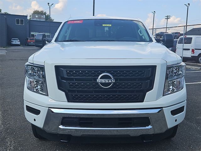 2024 Nissan Titan XD SV