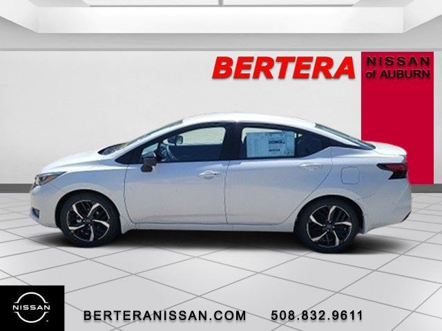 2024 Nissan Versa SR