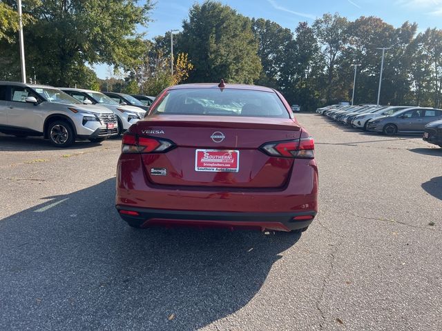 2024 Nissan Versa SR