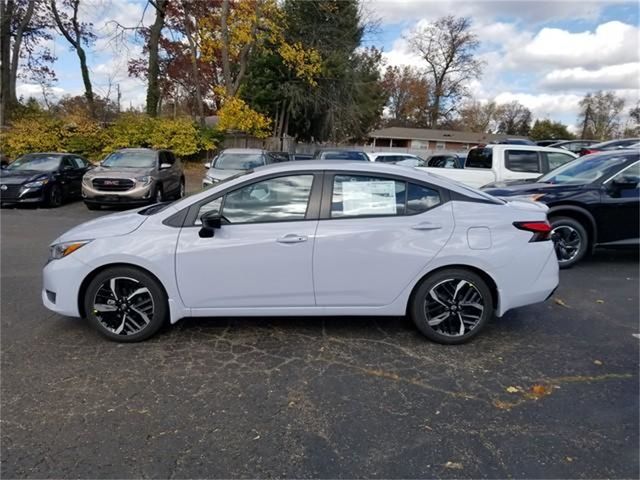 2024 Nissan Versa SR