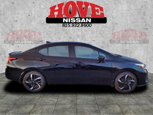 2024 Nissan Versa SR