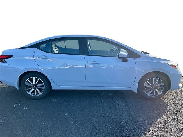 2024 Nissan Versa SV