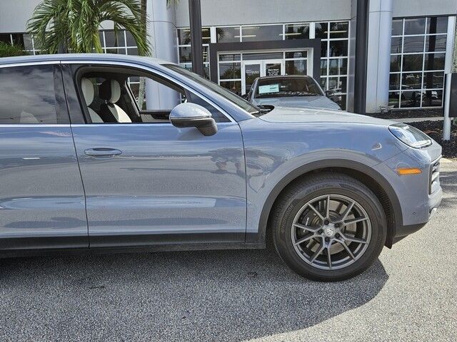 2024 Porsche Cayenne S