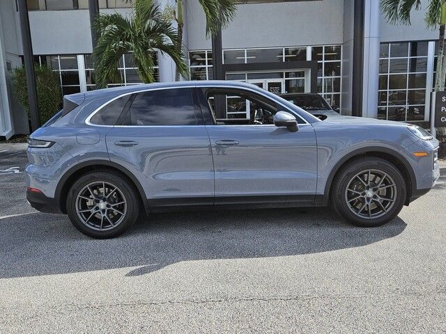 2024 Porsche Cayenne S