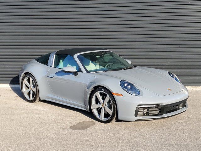 2024 Porsche 911 4