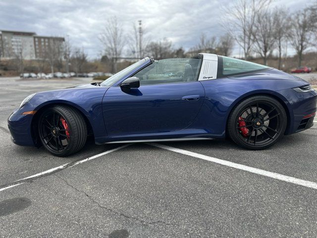 2024 Porsche 911 4 GTS