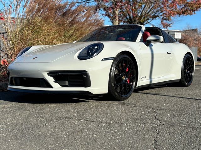 2024 Porsche 911 4 GTS