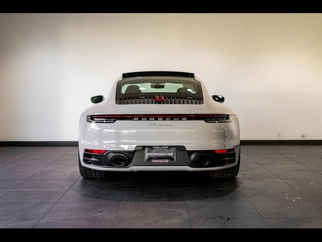 2024 Porsche 911 Carrera