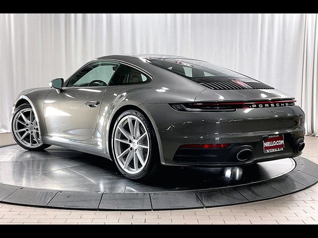 2024 Porsche 911 Carrera