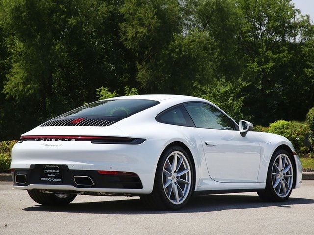 2024 Porsche 911 Carrera 4