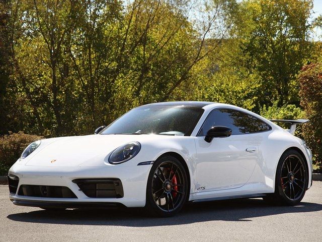 2024 Porsche 911 Carrera 4 GTS