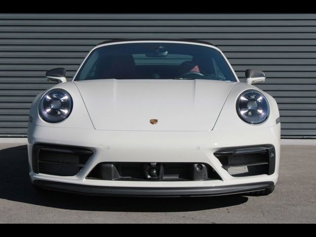 2024 Porsche 911 Carrera GTS