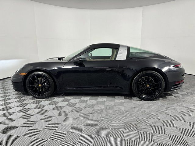 2024 Porsche 911 4