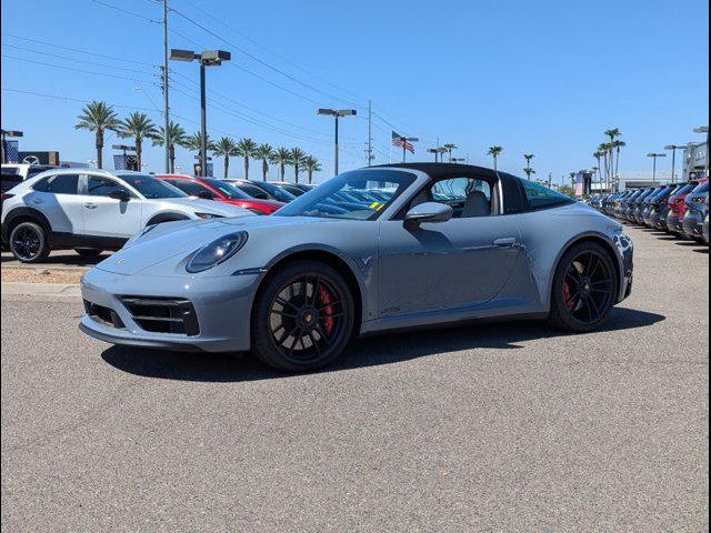 2024 Porsche 911 4 GTS