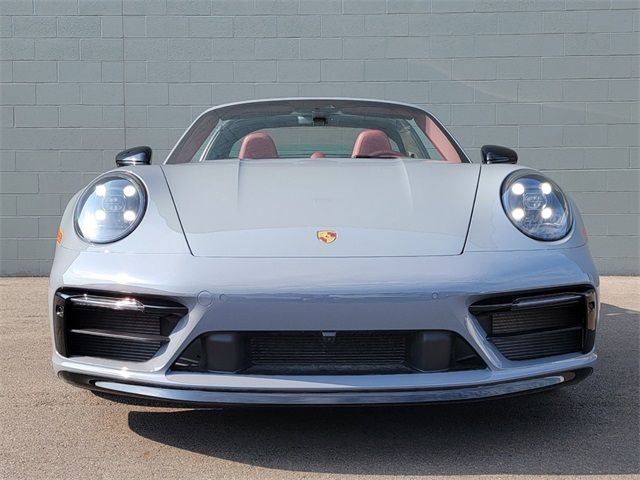 2024 Porsche 911 4 GTS