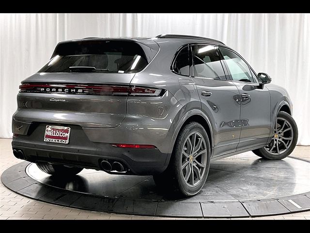 2024 Porsche Cayenne Base