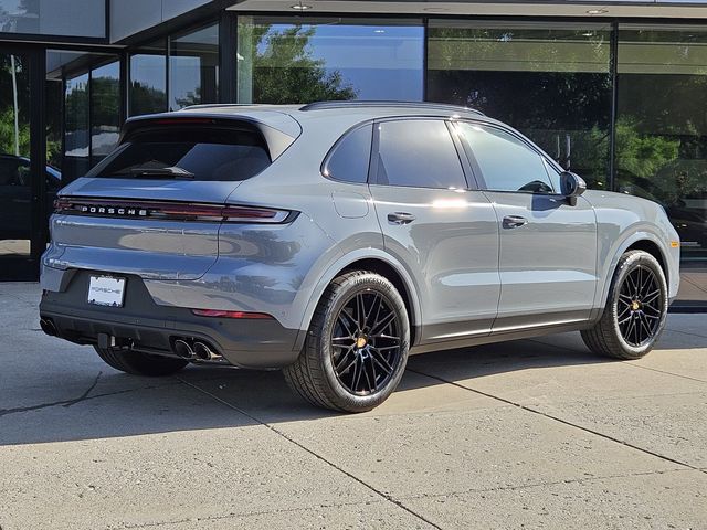 2024 Porsche Cayenne Base