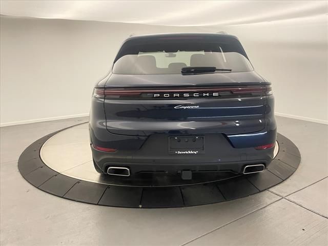 2024 Porsche Cayenne Base