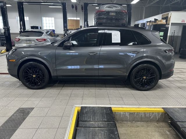 2024 Porsche Cayenne Base