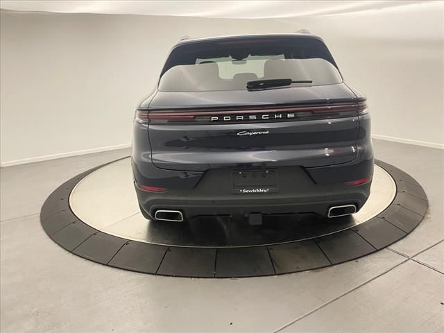 2024 Porsche Cayenne Base