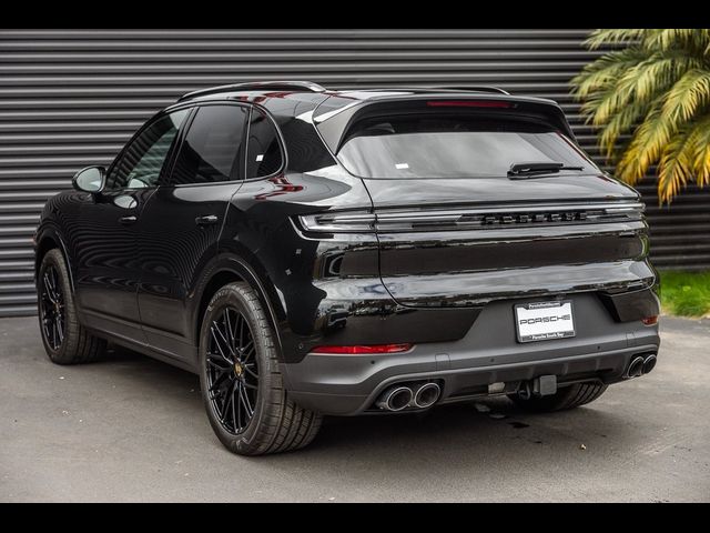 2024 Porsche Cayenne Base