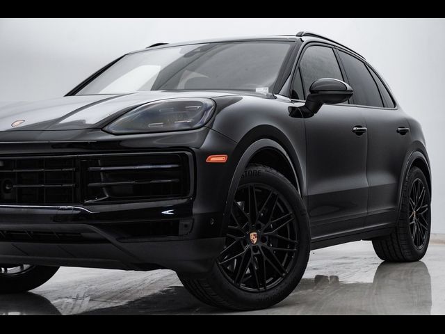 2024 Porsche Cayenne Base