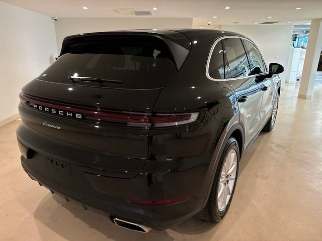 2024 Porsche Cayenne Base