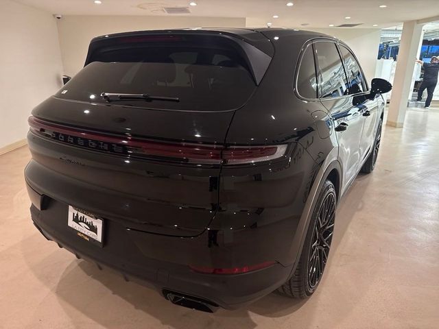 2024 Porsche Cayenne Base