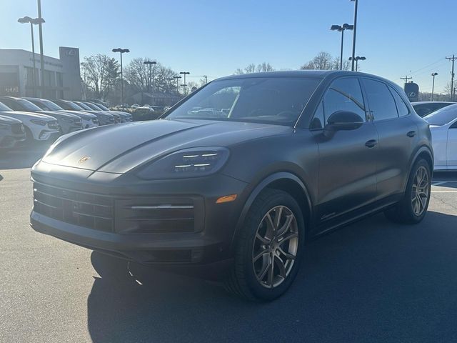 2024 Porsche Cayenne Base