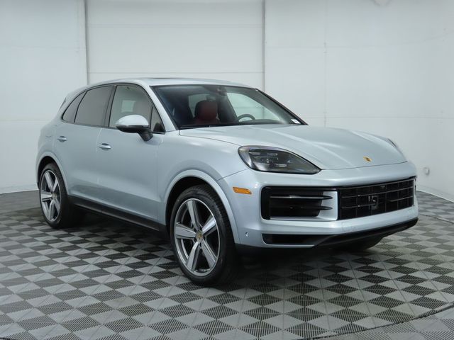 2024 Porsche Cayenne Base