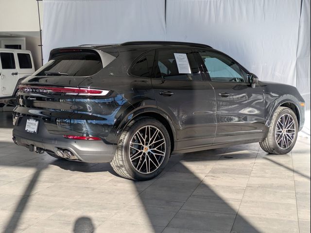 2024 Porsche Cayenne Base