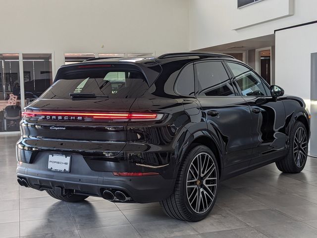 2024 Porsche Cayenne Base