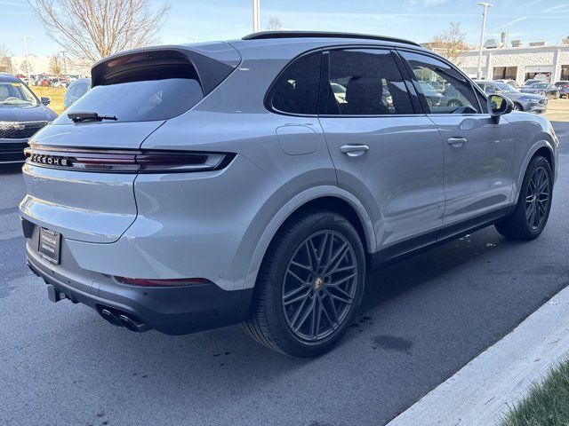 2024 Porsche Cayenne Base