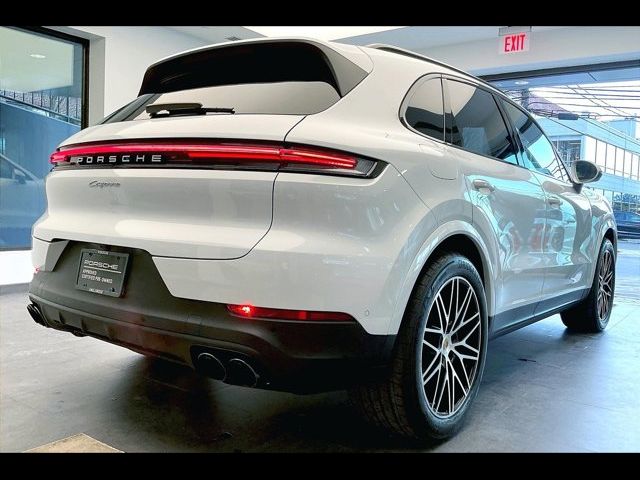 2024 Porsche Cayenne Base