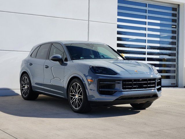 2024 Porsche Cayenne Base