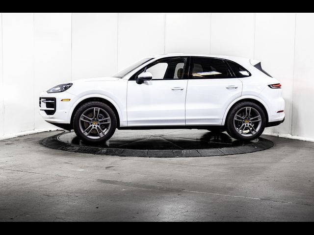 2024 Porsche Cayenne Base