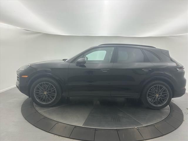 2024 Porsche Cayenne Base