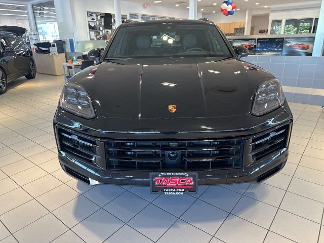 2024 Porsche Cayenne Base