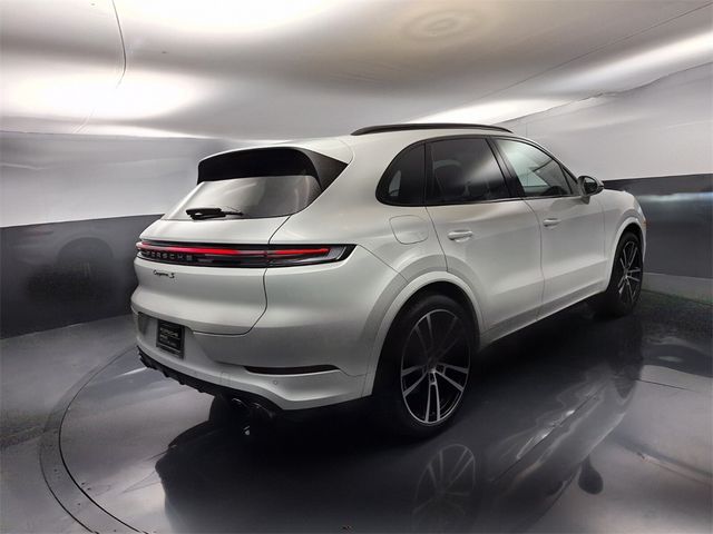 2024 Porsche Cayenne Base