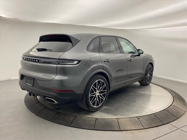 2024 Porsche Cayenne Base